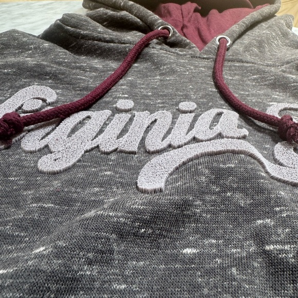 Virginia Tech Sweatshirt - Picture 2 of 7